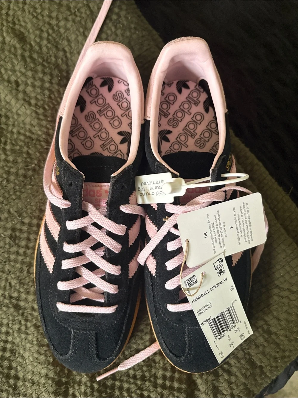 adidas Women’s Handball Spezial Sneakers - Black & Light Pink